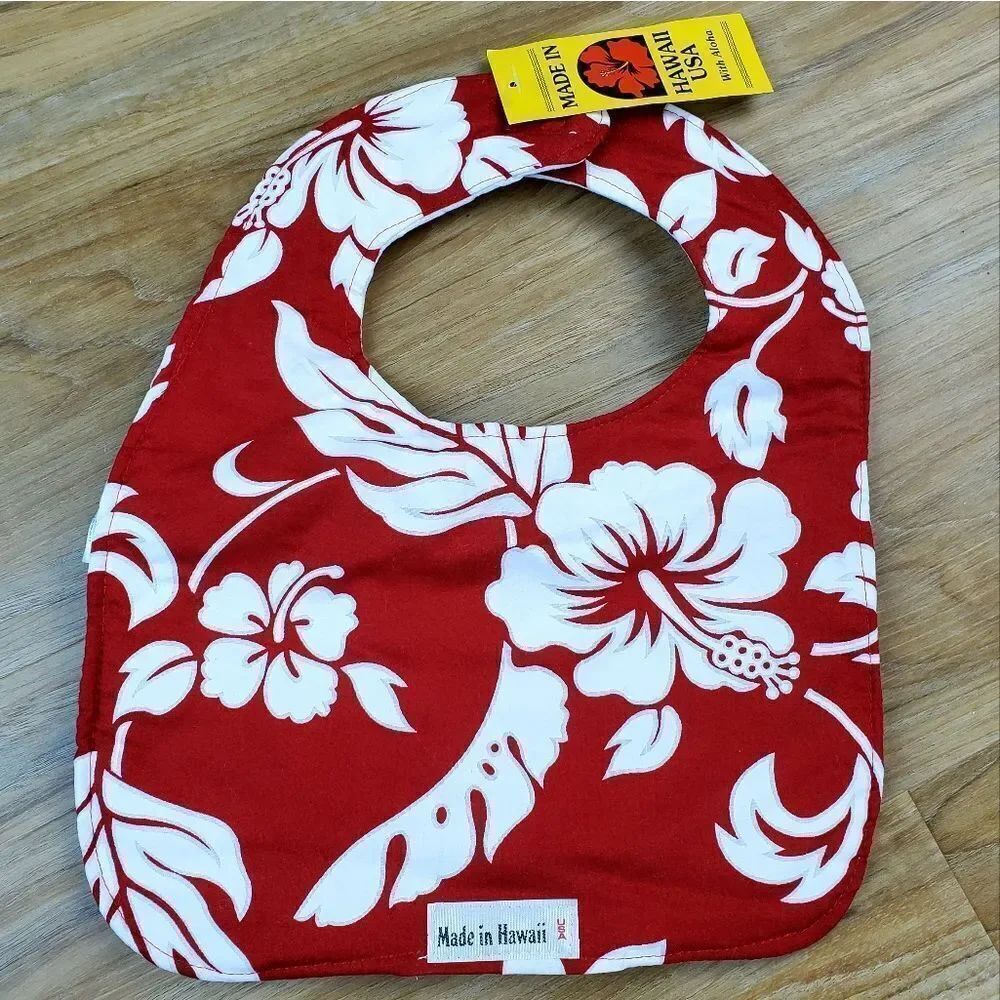 💜NWT Red w/White Hibiscus Floral Print Oversized Bib